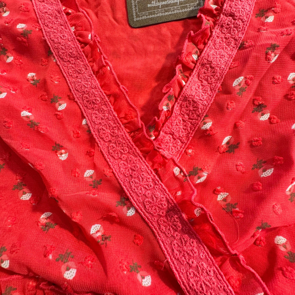 Matilda Jane NWT Red Floral Peplum Blouse Women’s Top Long Sleeve Lace Trim Empire Waist Size M