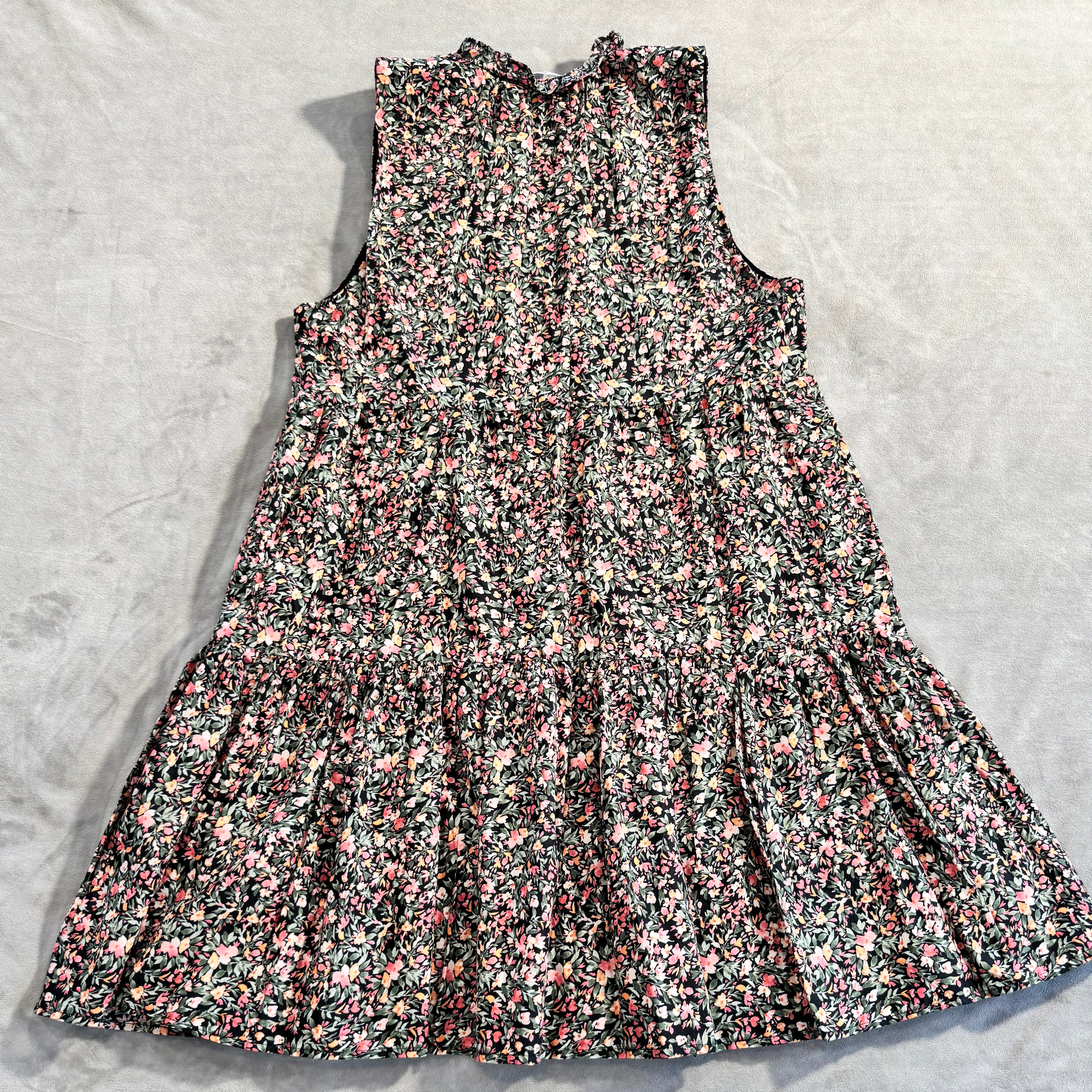 BB Dakota by Steve Madden Floral SL Tiered Short Dress - Size Medium - NWT