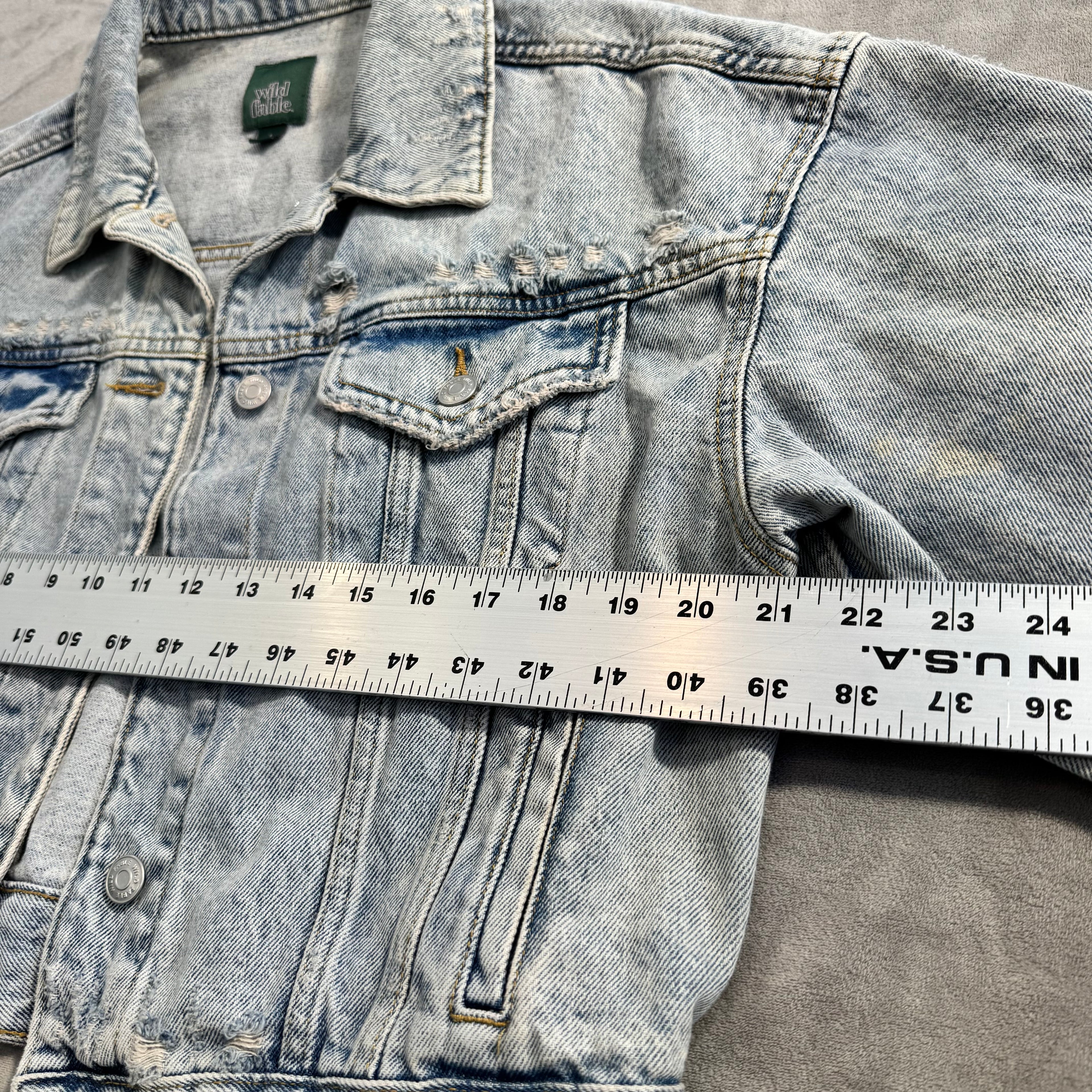 Wild Fable Distressed Light Wash Cropped Denim Jacket - Size Large - 100% Cotton