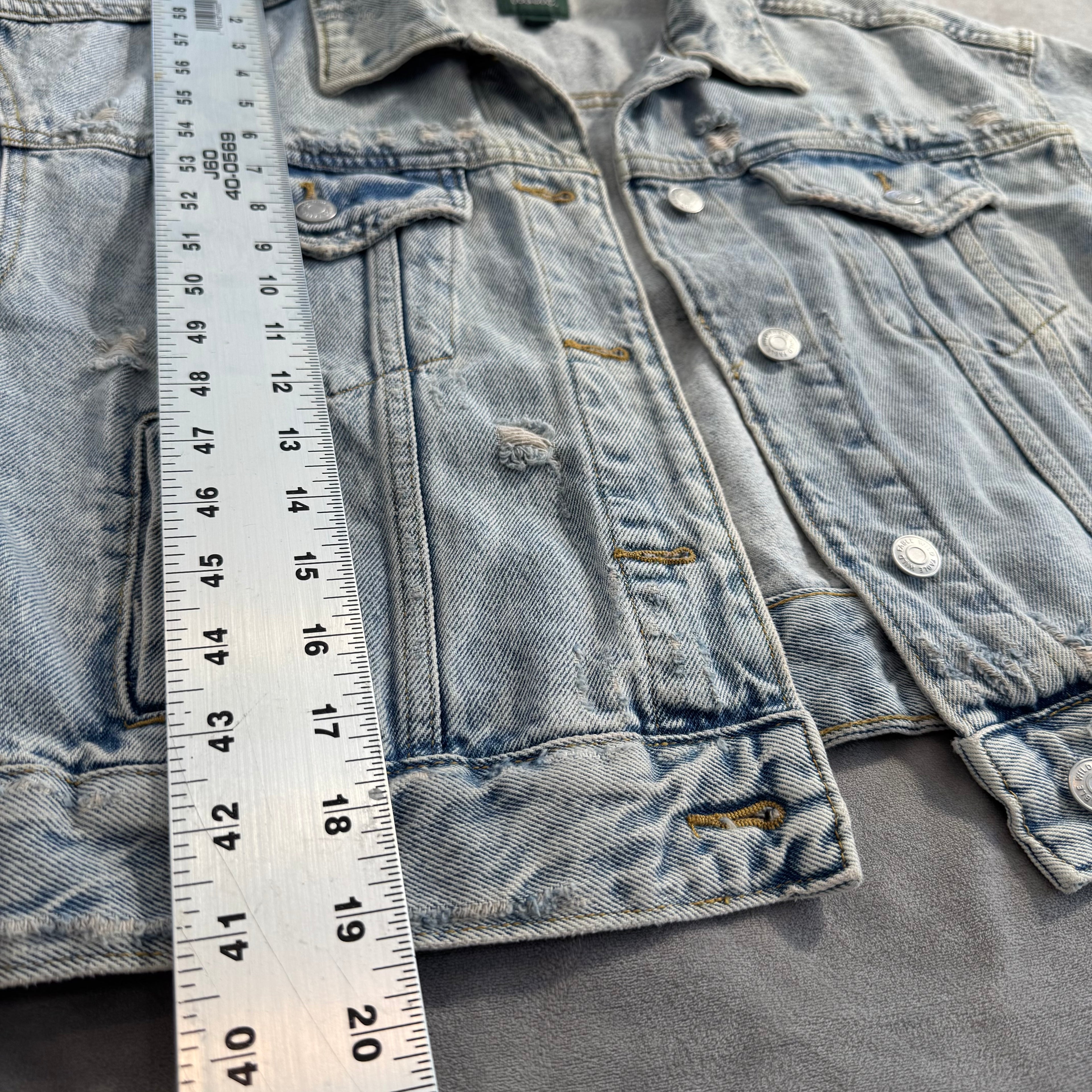 Wild Fable Distressed Light Wash Cropped Denim Jacket - Size Large - 100% Cotton