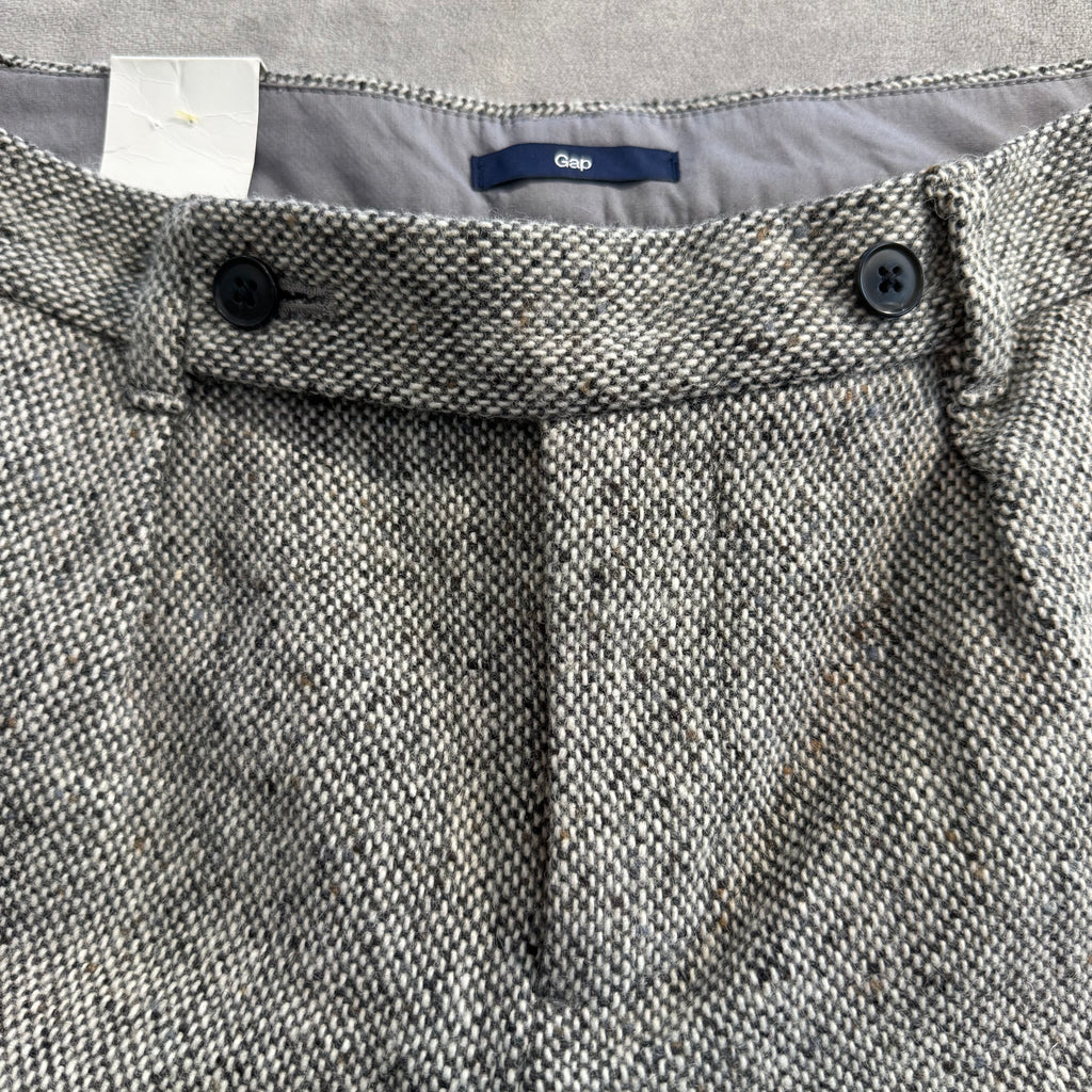NWT Gap Women's Size 4 Wool Blend Tweed Cuffed Shorts Gray Black Herringbone