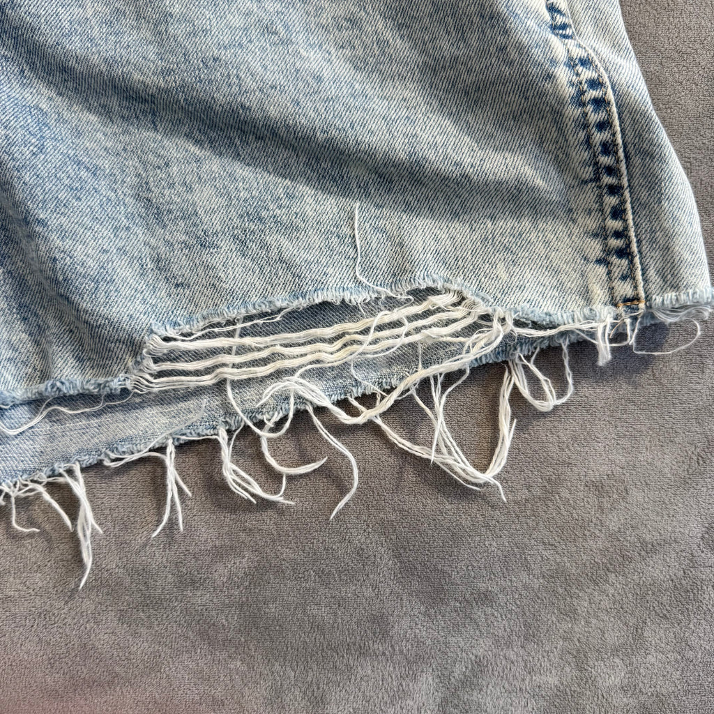 GAP Denim Overall Shorts Women’s Size Small – Light Wash Distressed Cutoff Romper