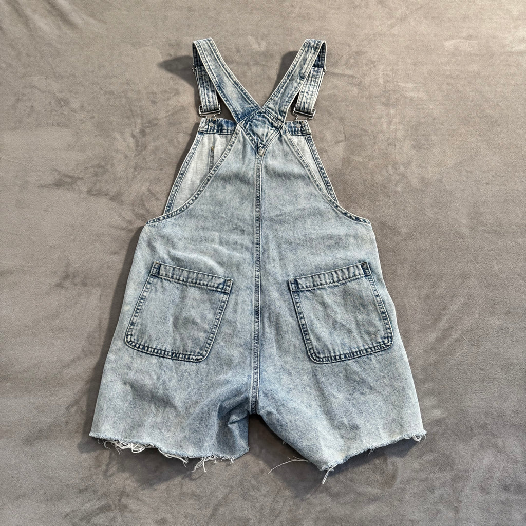 GAP Denim Overall Shorts Women’s Size Small – Light Wash Distressed Cutoff Romper