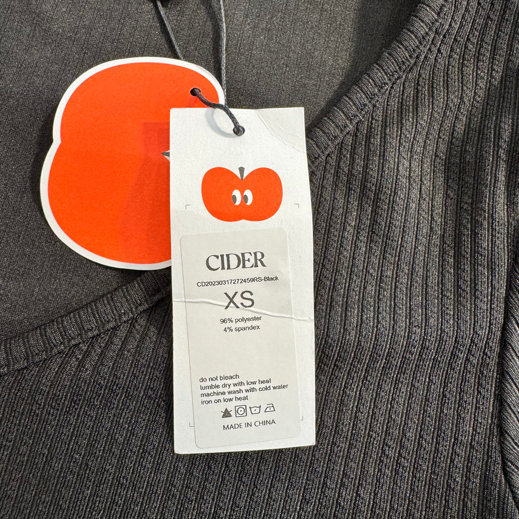 NWT Cider Women's Size XS Black Ribbed V-Neck Short Sleeve Crop Top
