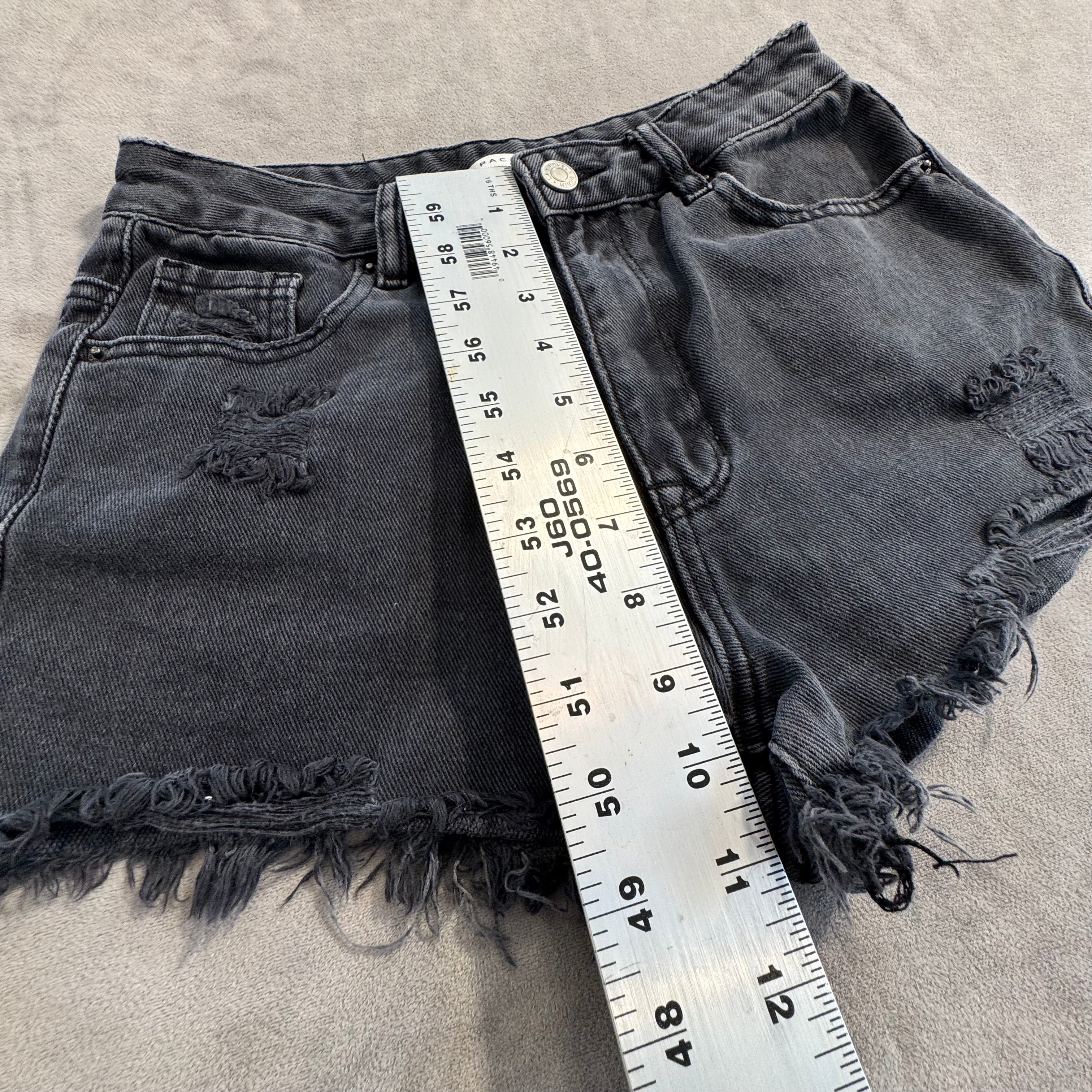 PacSun High Rise Festival Denim Shorts – Distressed Black Wash, Raw Hem – Women's Size 25