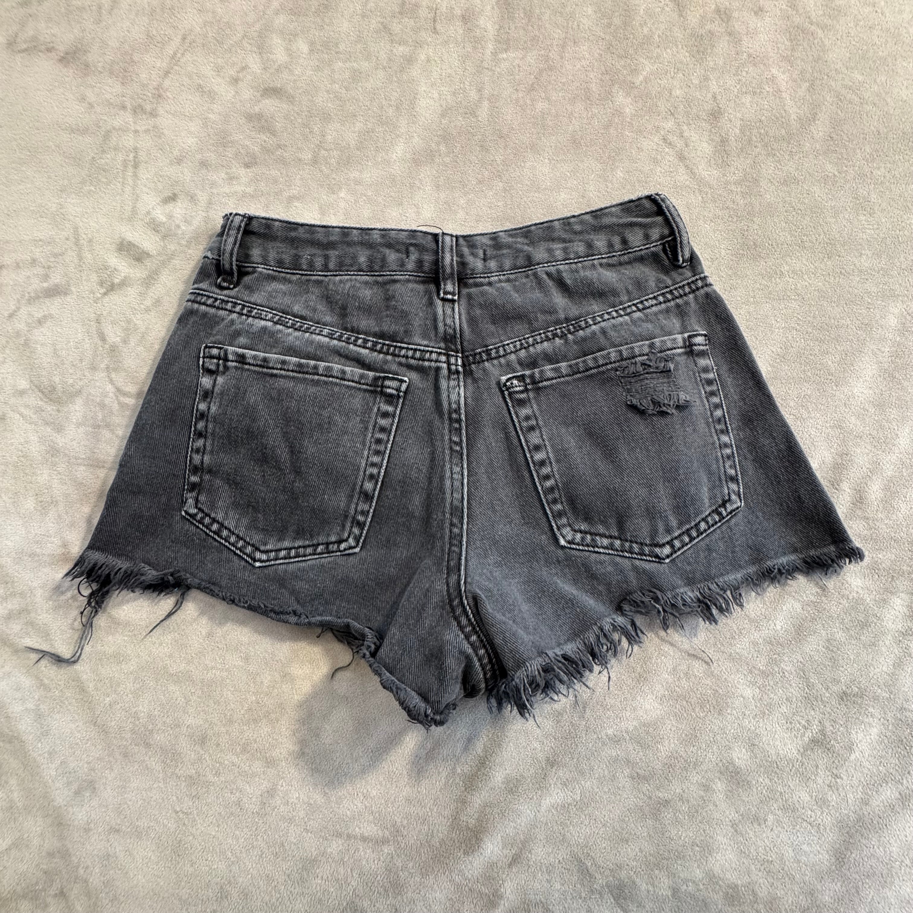 PacSun High Rise Festival Denim Shorts – Distressed Black Wash, Raw Hem – Women's Size 25